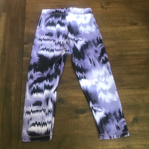 Women’s Adidas Capris - Picture 3 of 5